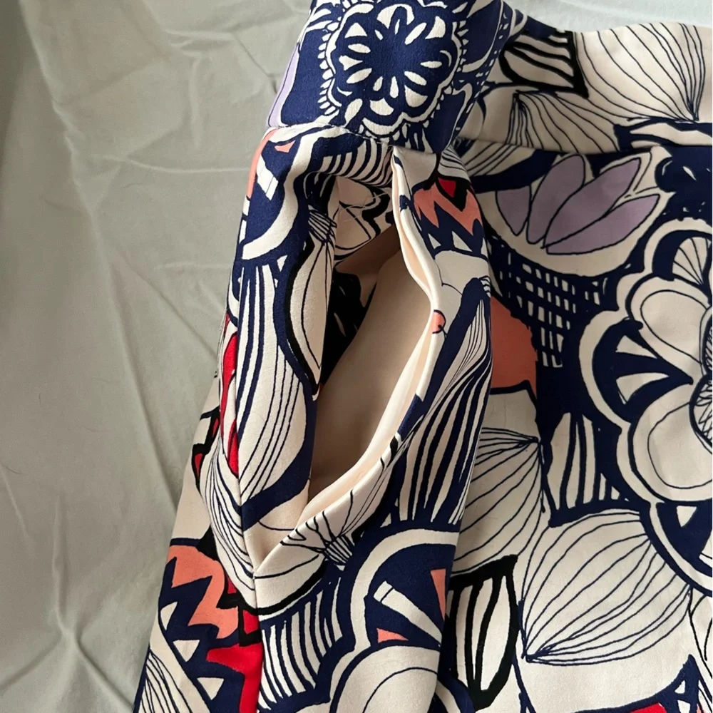 NWT Express Floral Skirt - Picture 2 of 5